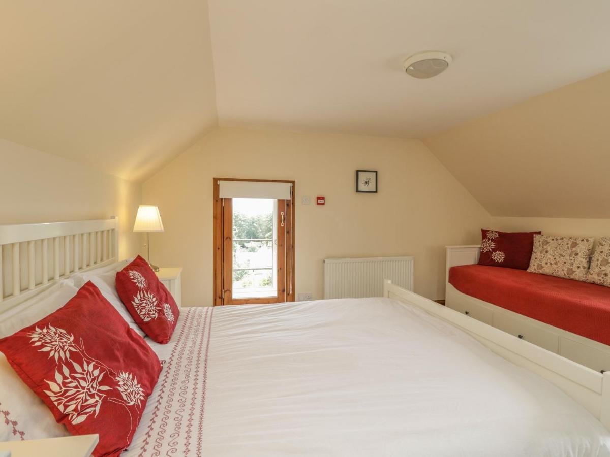 10 Monarch Country Apartments Newtonmore Exterior photo