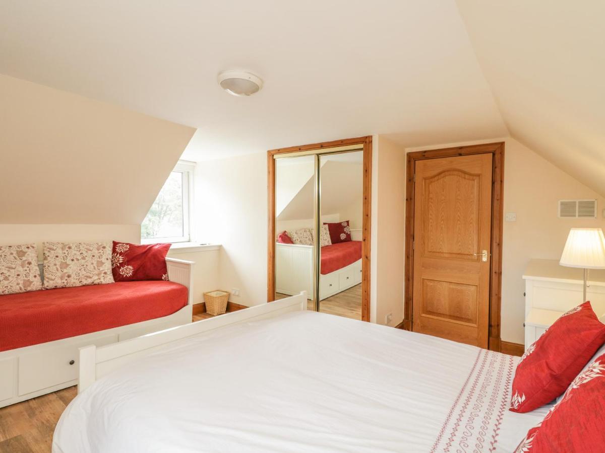10 Monarch Country Apartments Newtonmore Exterior photo