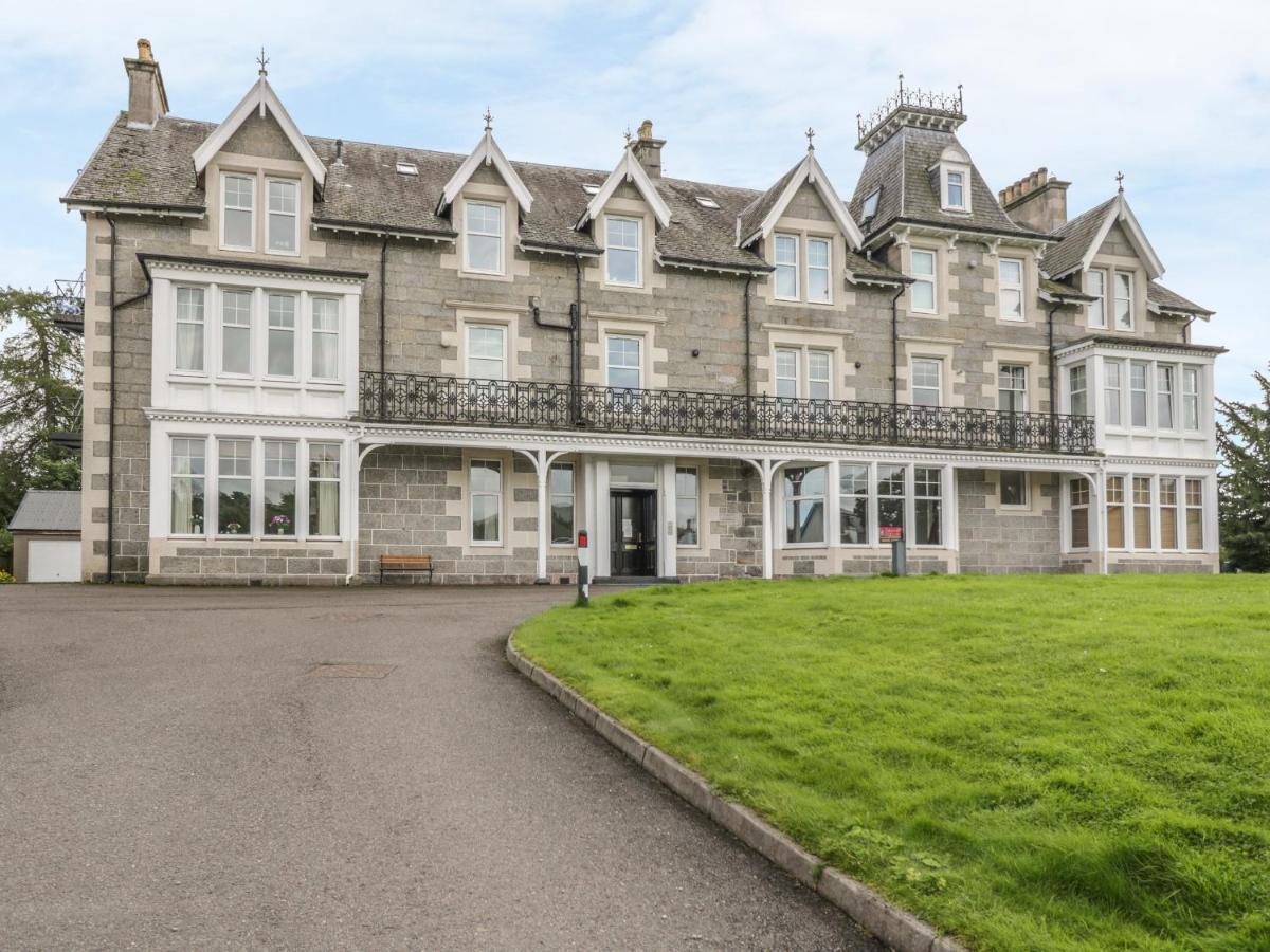 10 Monarch Country Apartments Newtonmore Exterior photo